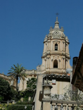 A Casa ra Signurina Rosa blu